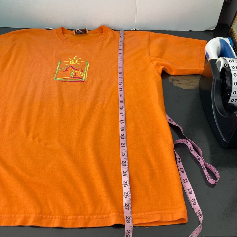 ✨ Vintage Y2K Time Square Sportswear Tee – Retro Vibes ✨ - Picture 7 of 10